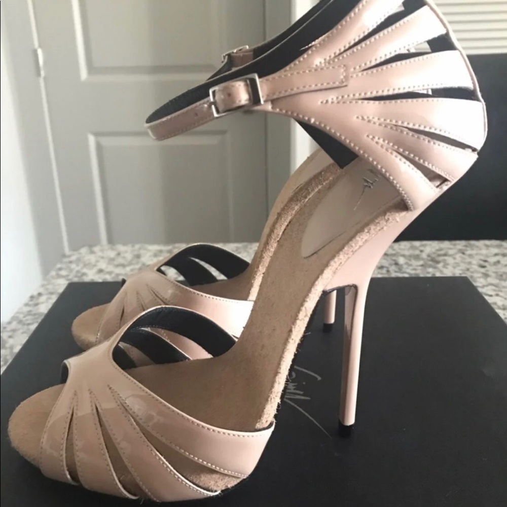 Giuseppe Sandals